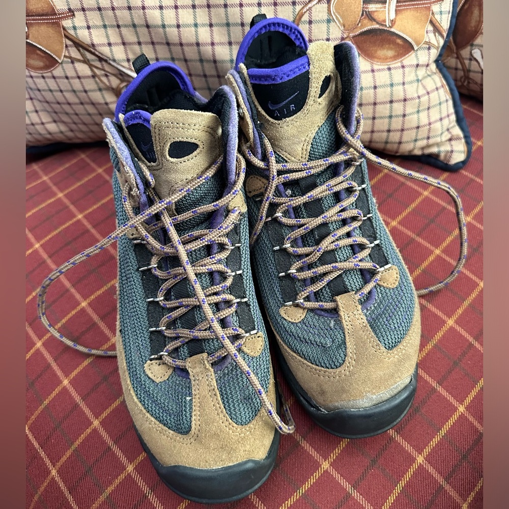 NIKE 🥾 Women’s ACG ‘All Conditions Gear’ Hiking Style Boots - Size 7.5
